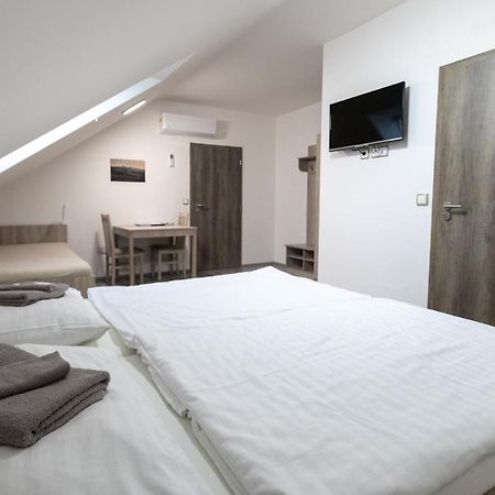 Apartmány Za Dvorem Velké Pavlovice Exterior foto