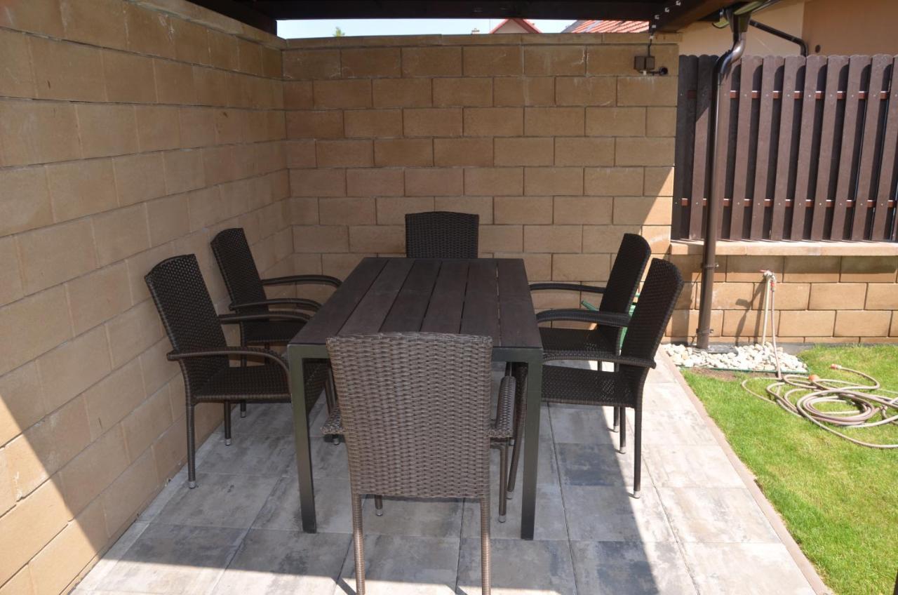Apartmány Za Dvorem Velké Pavlovice Exterior foto
