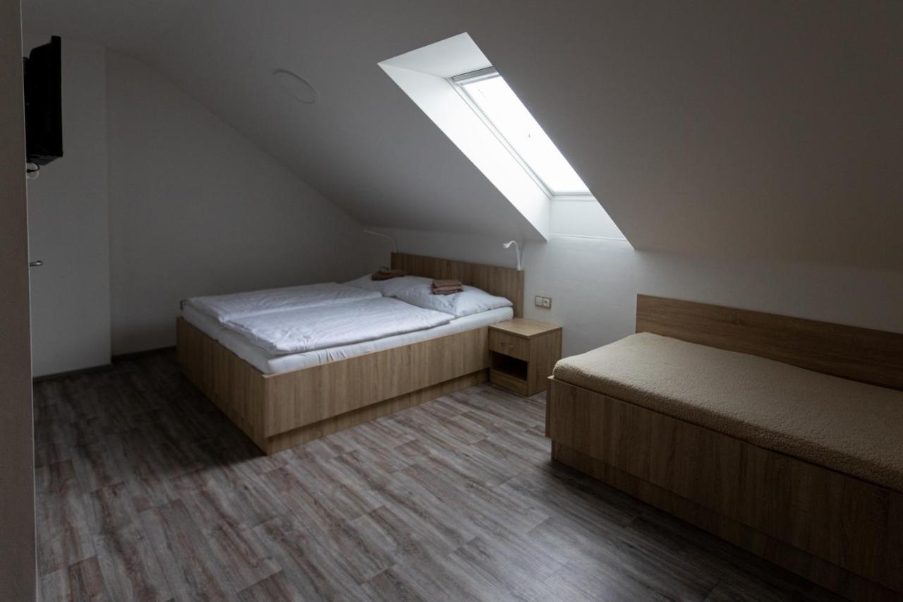 Apartmány Za Dvorem Velké Pavlovice Exterior foto