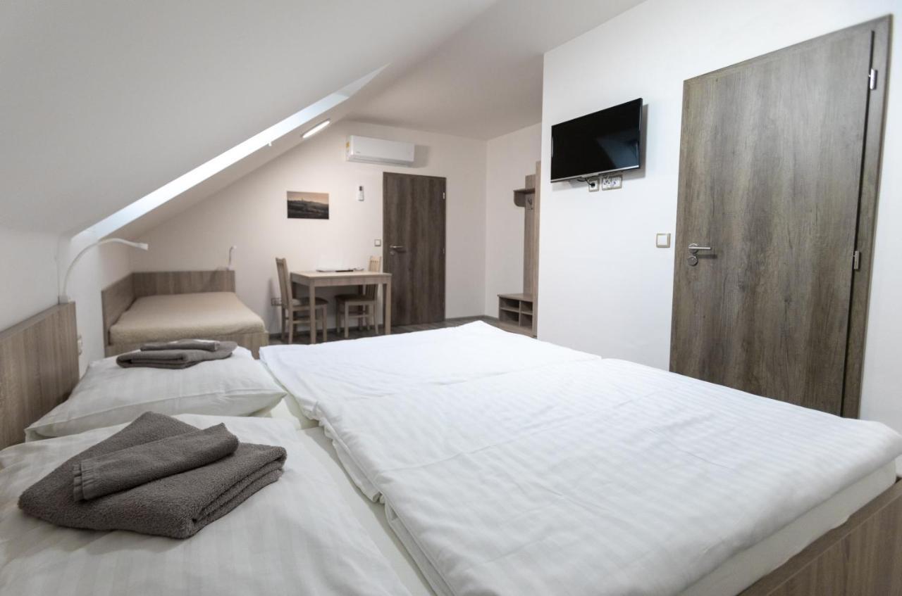 Apartmány Za Dvorem Velké Pavlovice Exterior foto